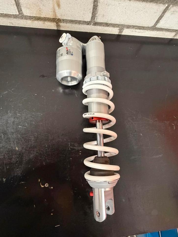 Nouvel amortisseur WP XACT KTM GasGas Husqvarna 2023+, Motos, Tuning & Styling, Enlèvement