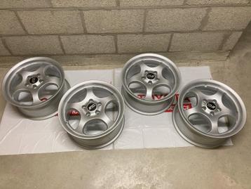 15 inch BORBET velgen + 17 inch stalen velgen Toyota beschikbaar voor biedingen
