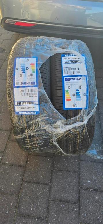 2 nieuwe Toyo Tires 165 65 14 beschikbaar voor biedingen