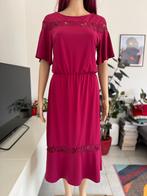 Gorgeous berry pink dress with lace (size S/M), Kleding | Dames, Maat 38/40 (M), Ophalen of Verzenden, Zo goed als nieuw, Mint & Berry