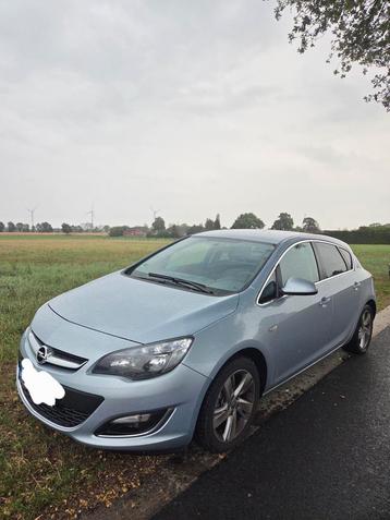 OPEL ASTRA*BENZINE*TURBO*Dealeronderhouden  beschikbaar voor biedingen