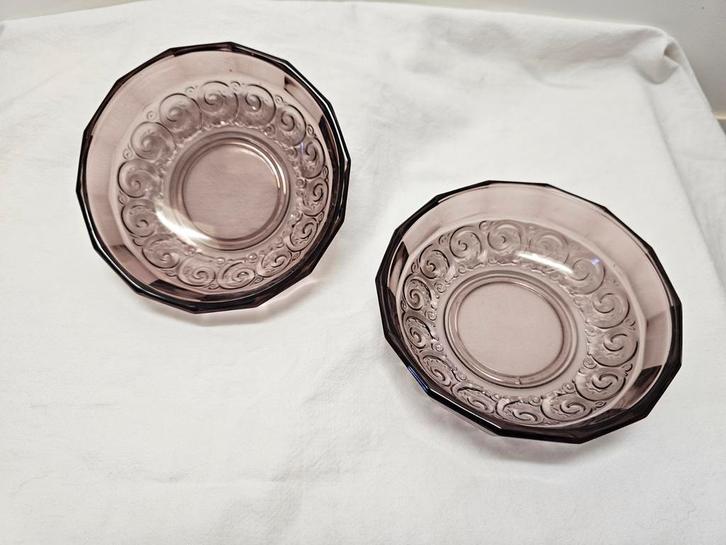 Vsl Luxval Rosette schaaltjes ametiste
12 stuks
schaal, Antiek en Kunst, Antiek | Glaswerk en Kristal, Ophalen of Verzenden