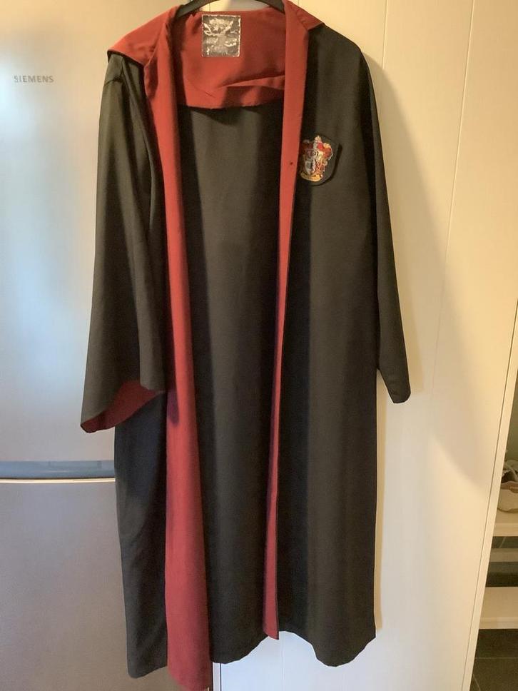 Cape harry potter grifindor volwassenen, Hobby en Vrije tijd, Kostuums, Theaterbenodigdheden en LARP, Zo goed als nieuw, Bovenkleding