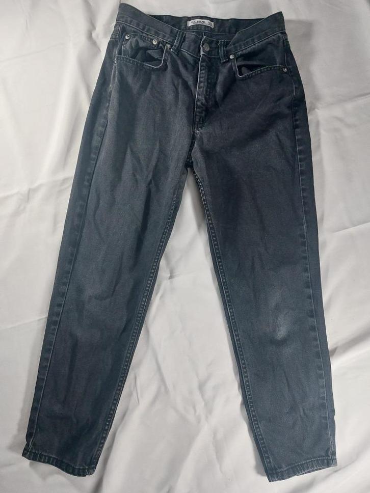Jean noir de la marque Pull&Bear, Kleding | Dames, Spijkerbroeken en Jeans, Gedragen, W30 - W32 (confectie 38/40), Zwart, Ophalen of Verzenden