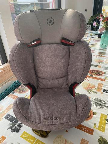 Maxi Cosy Rodifix autostoel 15-36 kg beschikbaar voor biedingen
