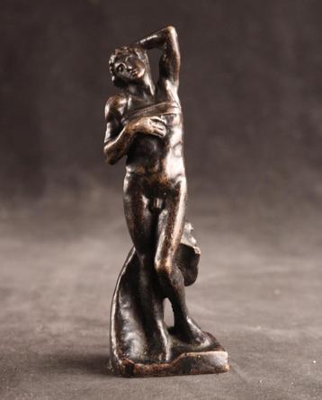 Antiek brons Louvre souvenir beschikbaar voor biedingen