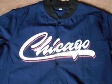 chicago, 2 shirts american style, gloednieuw beschikbaar voor biedingen