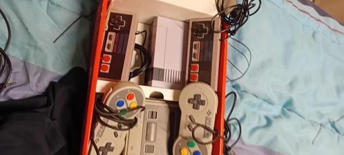 mini super nintendo en 8 bit, Consoles de jeu & Jeux vidéo, Consoles de jeu | Nintendo NES, Utilisé, Avec 3 manettes ou plus, Avec jeux