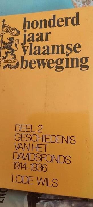 Vlaamse beweging 100 jaar beschikbaar voor biedingen