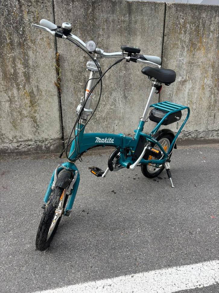 Plooifiets Makita op batterij, Fietsen en Brommers, Elektrische fietsen, Zo goed als nieuw, Overige merken, Ophalen of Verzenden