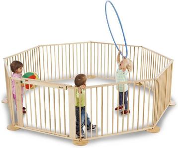 Maxximo Play Pen - wooden beschikbaar voor biedingen