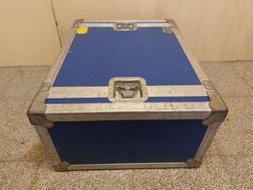 	Flightcase blauw --- (geen 19") beschikbaar voor biedingen