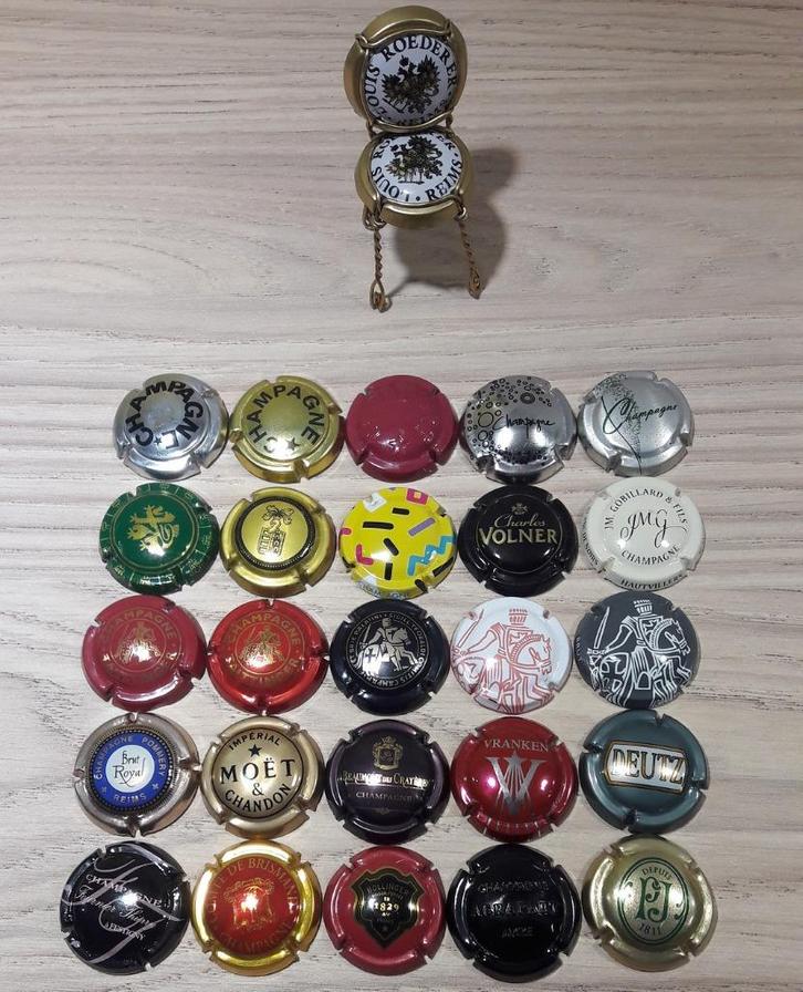 Lot de 25 capsules de Champagne + chaise ( lot 3), Verzamelen, Complete verzamelingen en Collecties, Ophalen of Verzenden