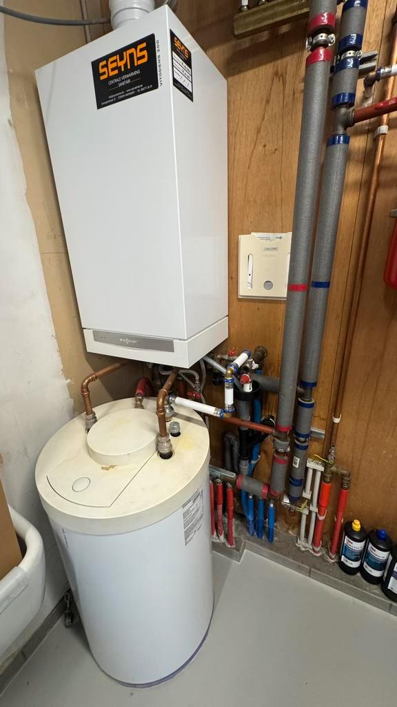 Viessmann Vitodens 200 + boiler / thermostaat / buitenvoeler, Doe-het-zelf en Bouw, Chauffageketels en Boilers, Gebruikt, Boiler