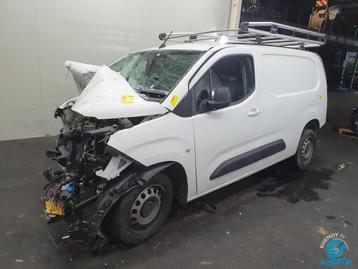 Opel Combo 2022 imperiaal   zie foto beschikbaar voor biedingen