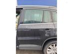 Portier 4Deurs links-achter van een Volkswagen Tiguan (LC9X), Gebruikt, Ophalen of Verzenden, 3 maanden garantie, Volkswagen