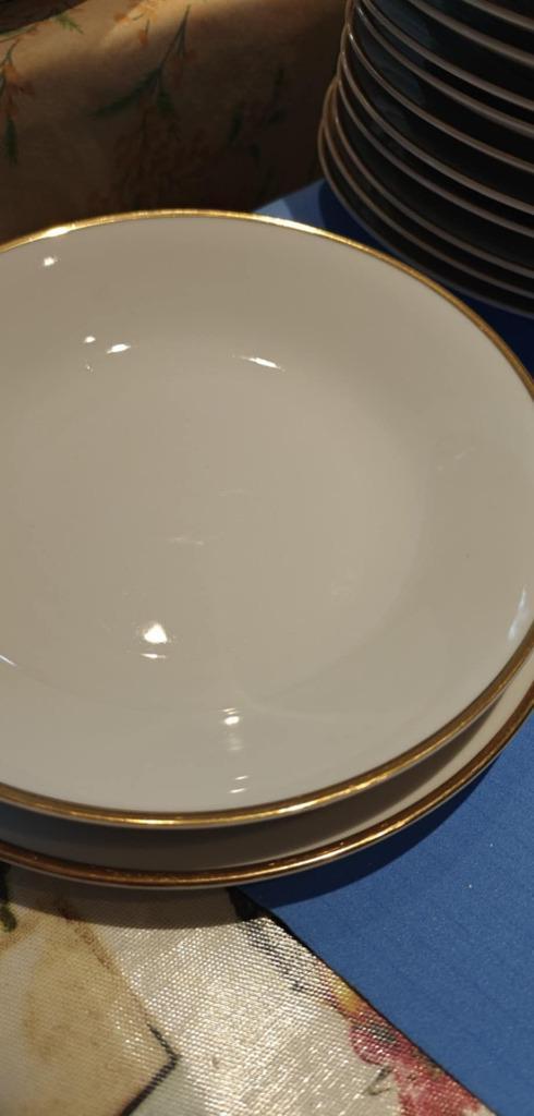borden Czechoslovakia 12 diepe en platte gouden randje, Antiek en Kunst, Antiek | Servies compleet, Ophalen of Verzenden