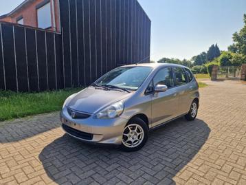 Honda Jazz 1.4i van 2006, automaat, airco beschikbaar voor biedingen