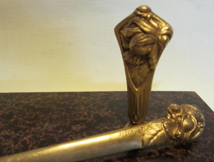 Tampon et ouvre-lettres Art nouveau en bronze Frécourt, Antiquités & Art, Antiquités | Bureau & Affaires, Envoi