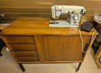Naaimachine met meubelstuk, Antiek en Kunst, Ophalen