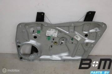 Raammechaniek rechtsvoor VW Tiguan 5N 5N1837730E beschikbaar voor biedingen