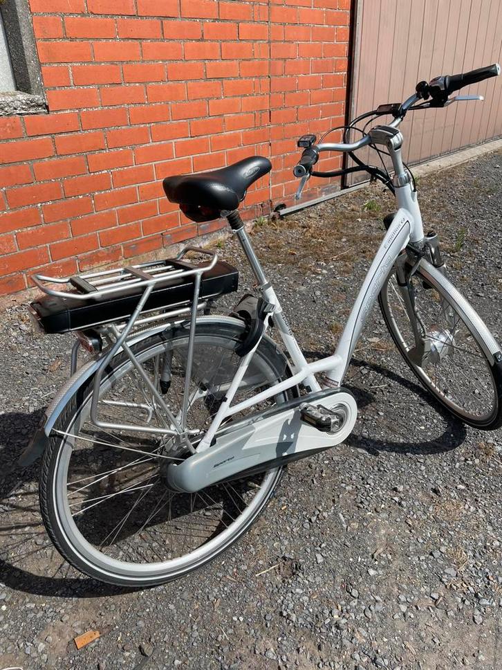 elektrische fiets sparta als nieuw, Fietsen en Brommers, Elektrische fietsen, Zo goed als nieuw, Sparta, 50 km per accu of meer
