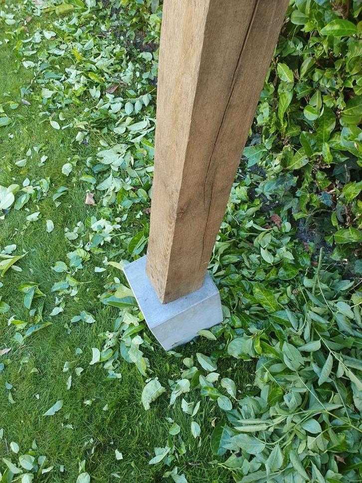Eiken palen met voet in blauwe steen, Tuin en Terras, Palen, Balken en Planken, Zo goed als nieuw, Palen, Ophalen