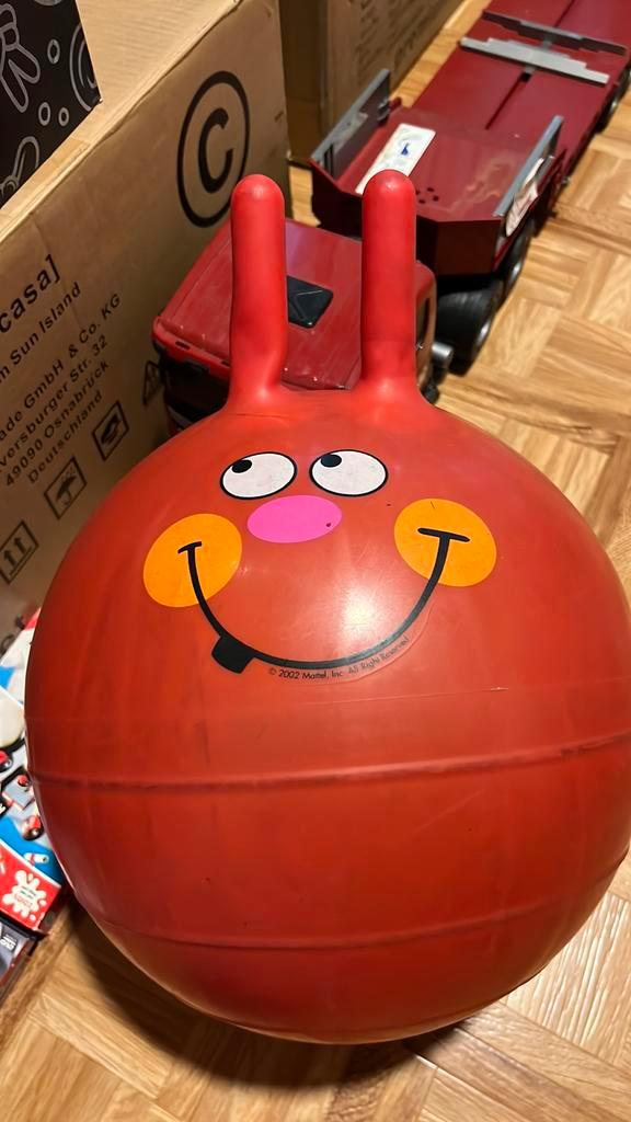 Rode Skippybal Met Een Gezicht Te Koop!, Kinderen en Baby's, Speelgoed | Buiten | Opblaasfiguren, Zo goed als nieuw, Verzenden