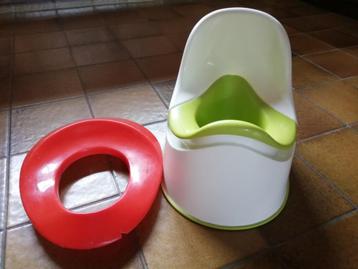 Plaspotje en toiletverkleiner beschikbaar voor biedingen