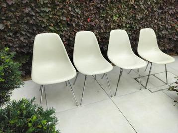 Quatre chaises Eames Herman Miller, Enlèvement ou Envoi