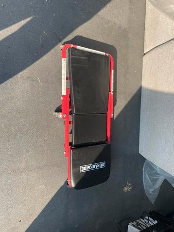 Garagekruiwagen ( bankje) beschikbaar voor biedingen