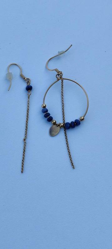 Assymetrische oorbellen Murielle Perrotti goudkleurig beschikbaar voor biedingen