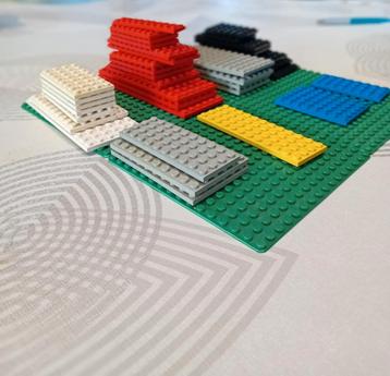 Assiettes Lego de différentes couleurs et tailles, Enlèvement, Comme neuf