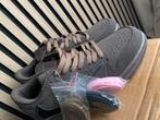 Nike travis scott maat 44 direct afhalen met extra veters!, Vêtements | Hommes, Chaussures, Neuf, Enlèvement ou Envoi, Brun, Baskets