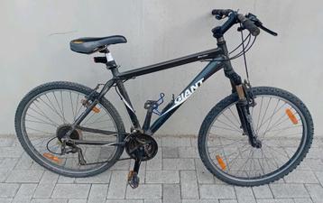 Mountainbike alu Giant 26inch 21speed met wat opknapwerk beschikbaar voor biedingen