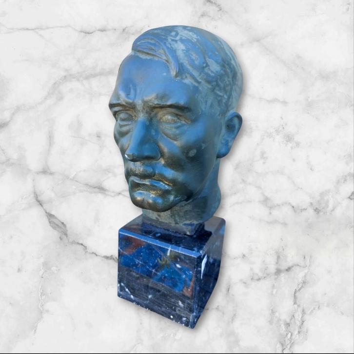 Duitse WO2 A.H beeldje, Verzamelen, Militaria | Tweede Wereldoorlog, Ophalen of Verzenden