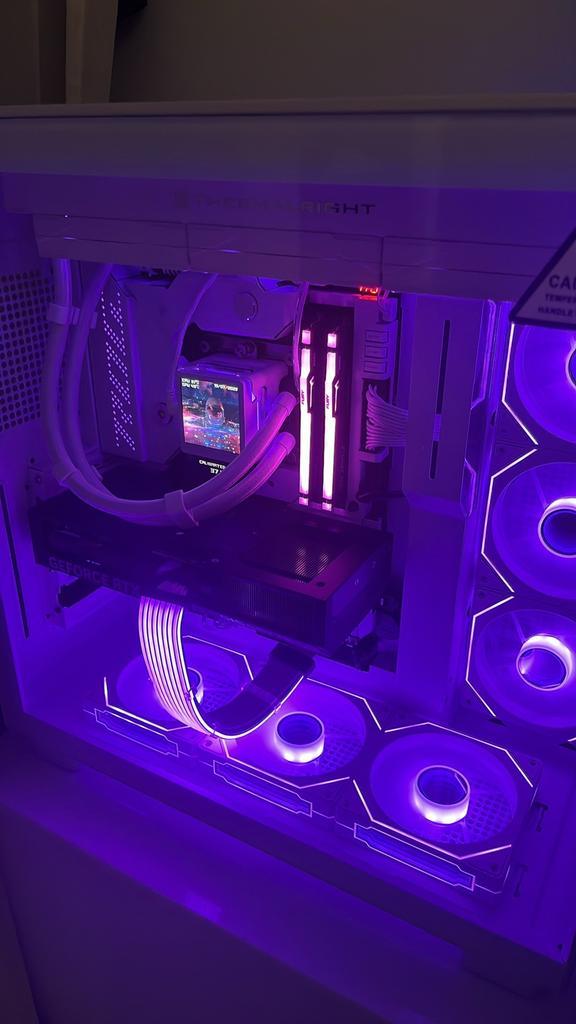 Lian Li Reverse 120 ventilatoren in RGB-stijl, Computers en Software, Computerkoelers, Nieuw, Luchtkoeling, Ophalen