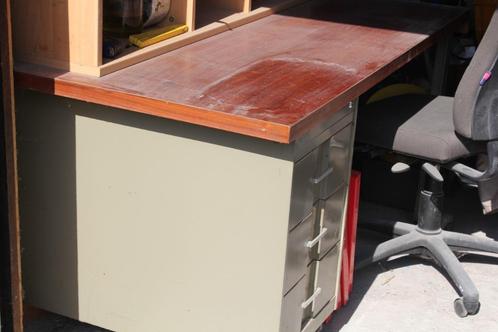 metalen bureel, Huis en Inrichting, Bureaus, Gebruikt, Bureau, Ophalen