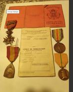 VUURKRUISER KAART en ERETEKENS, Verzamelen, Militaria | Algemeen, Ophalen of Verzenden, Overige soorten, Lintje, Medaille of Wings