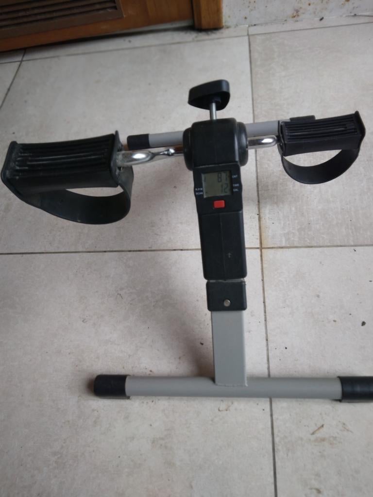 Pedalier médical, Divers, Enlèvement ou Envoi