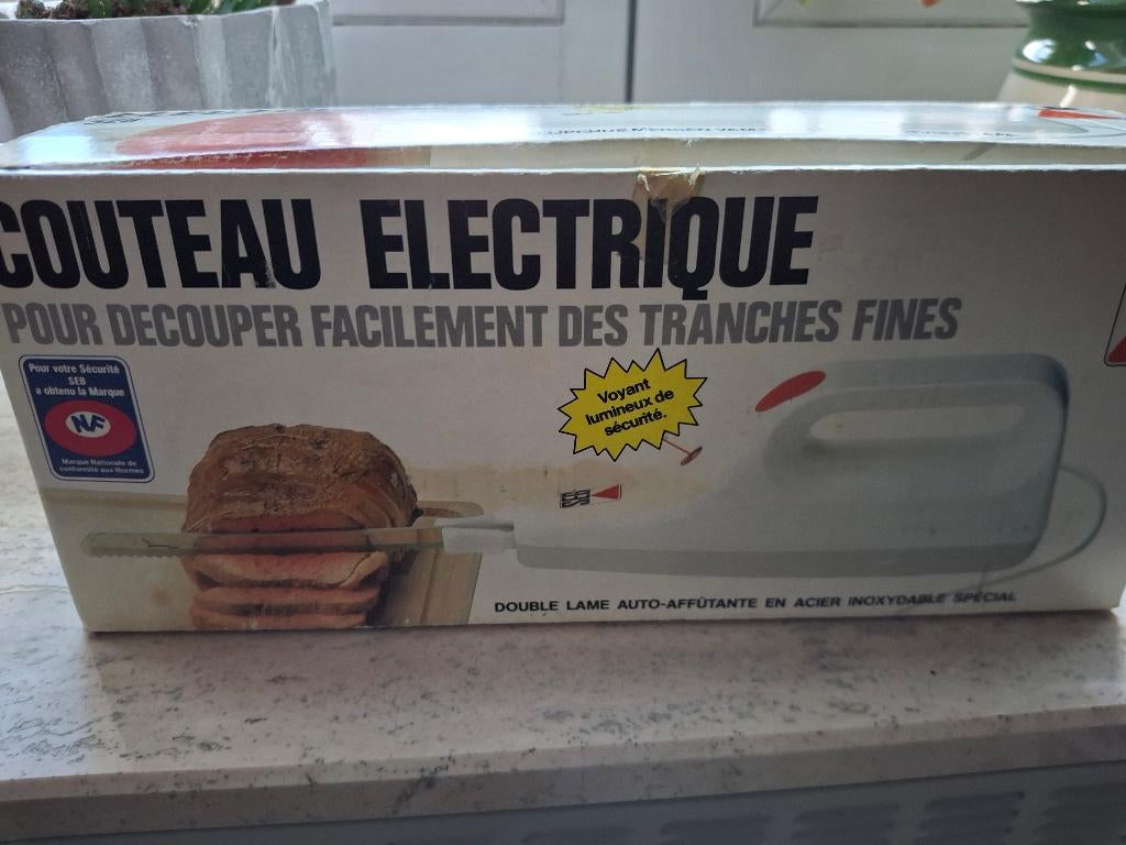 Electrisch mes, Snijmachine, Ophalen, Zo goed als nieuw