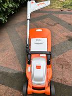 Machine à gazon, Stihl, Comme neuf, 40 à 49 cm, Enlèvement