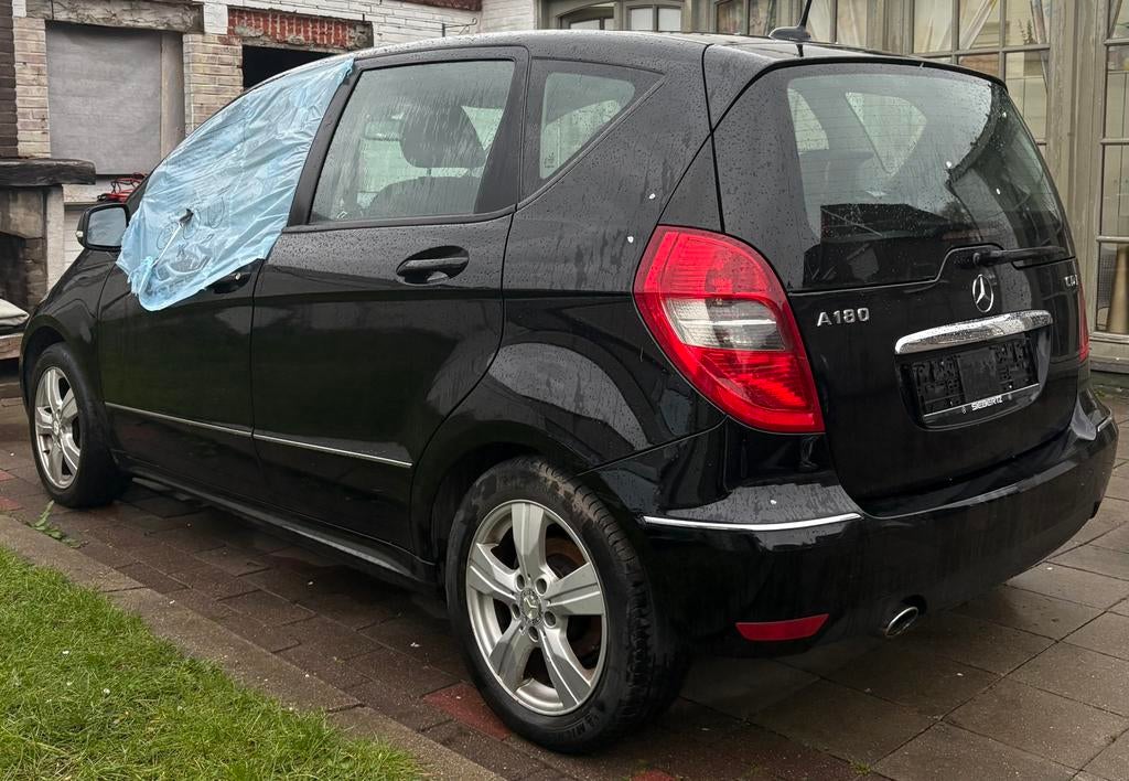 Mercedes A klasse euro 5 met 250.000km Avangard 2011, Auto's, Mercedes-Benz, Parkeersensor, Euro 5, Zwart, Zwart