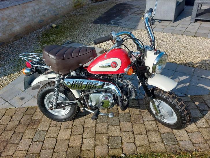 Honda Monkey 50cc comme neuve. Du vrai japonais, Vélos & Vélomoteurs, Cyclomoteurs | Honda, Enlèvement