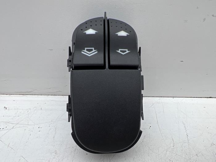 Commutateur vitre électrique d'un Ford Focus, Autos : Pièces & Accessoires, Tableau de bord & Interrupteurs, Ford, Utilisé, 3 mois de garantie