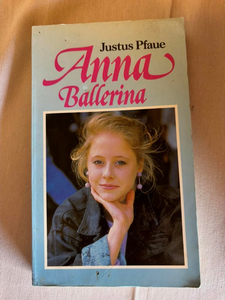 Anna Ballerina van Justus Pfaue, Ophalen, Gelezen
