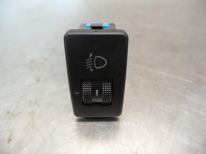 Commutateur phare hauteur réglable d'un Audi A8 (A8 94-), Autos : Pièces & Accessoires, Tableau de bord & Interrupteurs, Audi