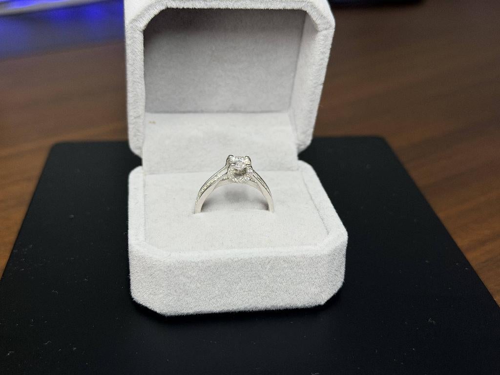 Bague Neuve Diamants Naturels OR18K + Certificat, Bijoux, Sacs & Beauté, Bagues, Neuf, Plus petit que 17, Or, Enlèvement