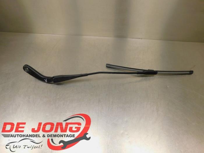 Bras essuie-glace avant d'un BMW 1-Serie, Autos : Pièces & Accessoires, Vitres & Accessoires, BMW, Utilisé, 3 mois de garantie