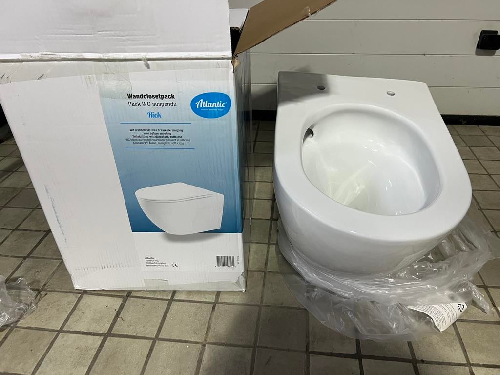 Hangtoilet ZONDER WC-bril, Doe-het-zelf en Bouw, Sanitair, Ophalen, Nieuw, Steen, Toilet